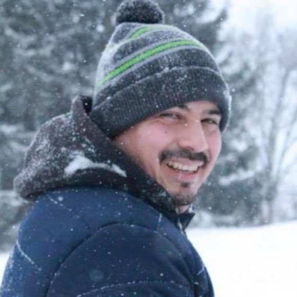 Meet your Posher, Julio - Picture 1 of 1